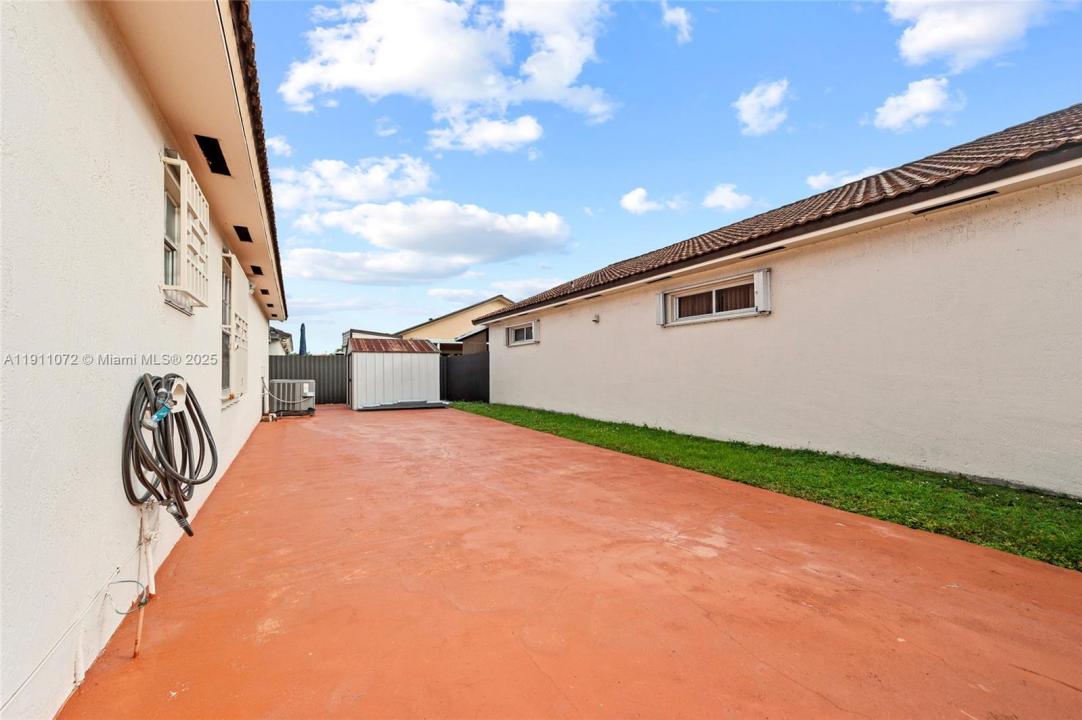 3289 W 76th St, Hialeah, Florida 33018, Estados Unidos