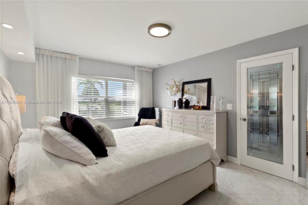 300 Diplomat Parkway 517, Hallandale Beach, Florida 33009, Estados Unidos