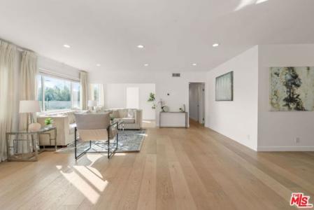 N Hayworth Avenue, Los Angeles, California 90046