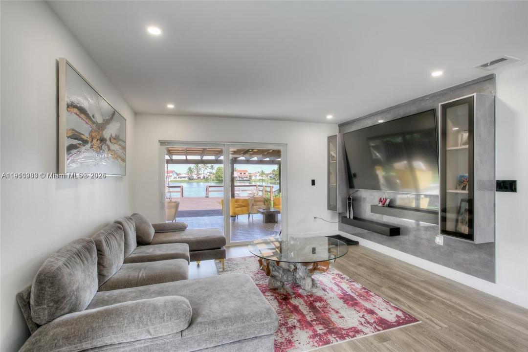 18515 NW 55th Ave, Miami Gardens, フロリダ 33055, アメリカ合衆国