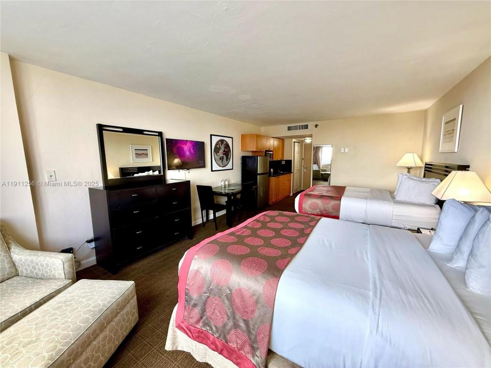 19201 Collins Ave 904, Sunny Isles Beach, 佛罗里达州 33160, 美国