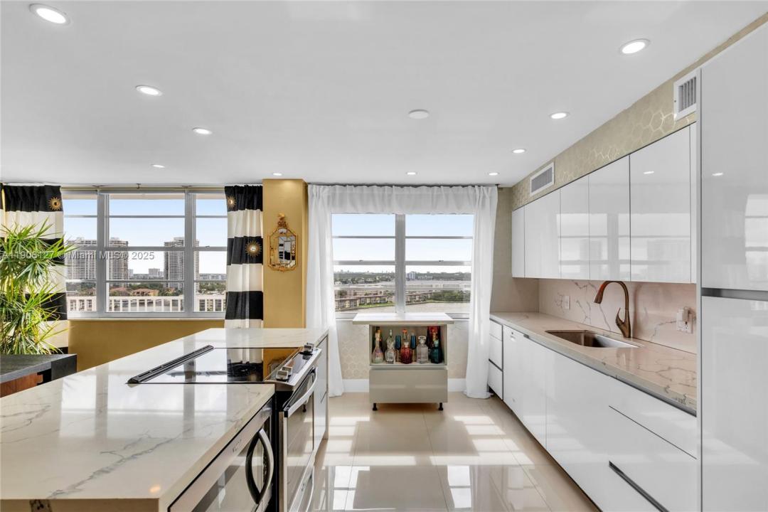 2801 NE 183rd St 1516W, Aventura, Florida 33160, Estados Unidos