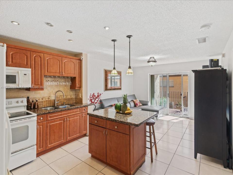 8851 NW 119th St 3314-3, Hialeah Gardens, Florida 33018, Estados Unidos