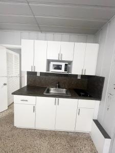 1400 SW 29th Ave 2, Miami, Florida 33145, USA