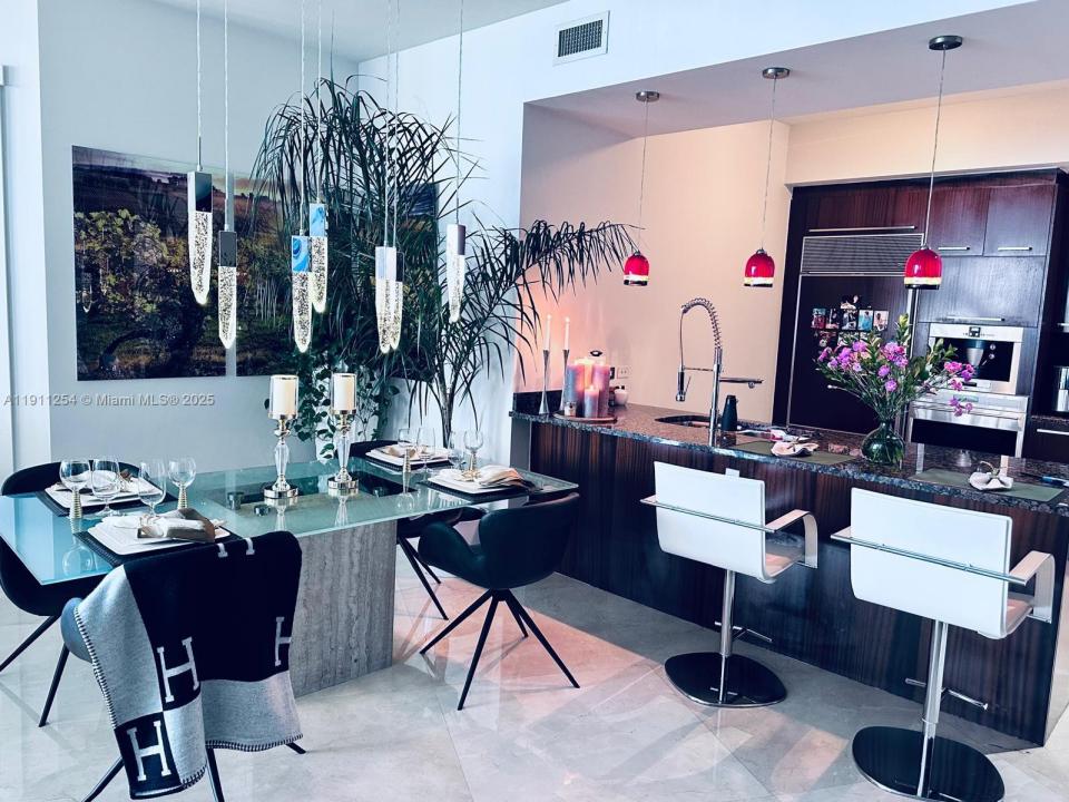 16001 Collins Ave 2203, Sunny Isles Beach, Flórida 33160, Estados Unidos