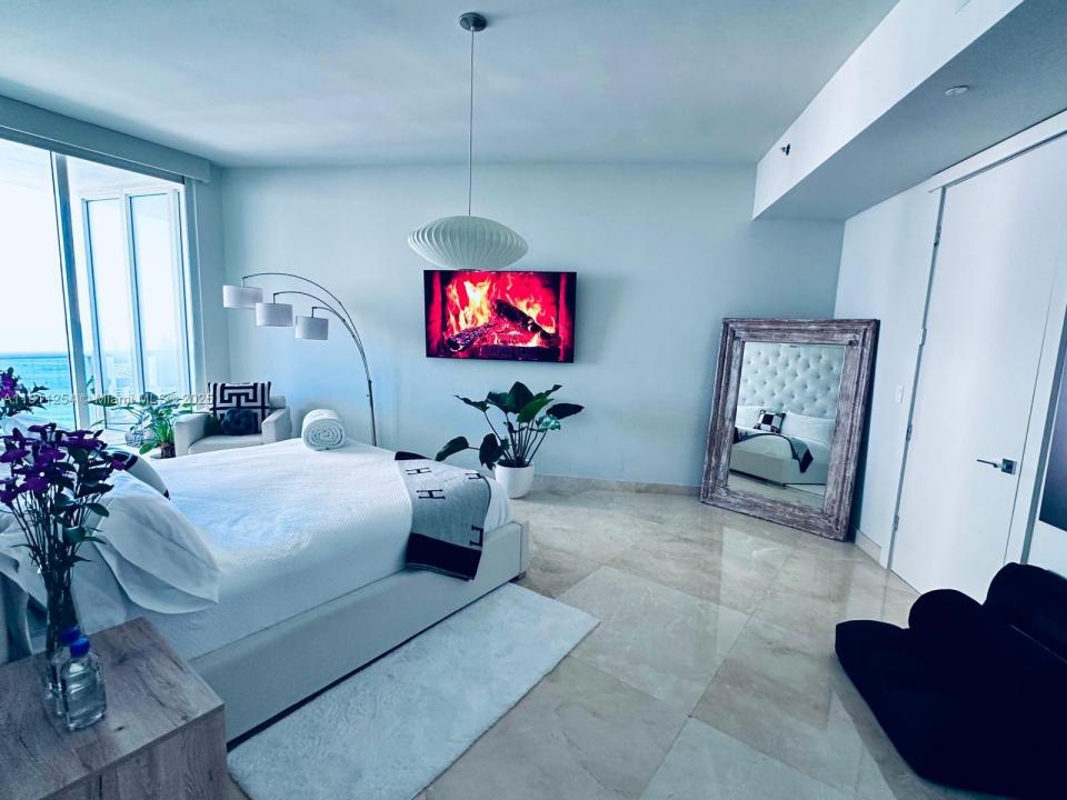 16001 Collins Ave 2203, Sunny Isles Beach, Flórida 33160, Estados Unidos