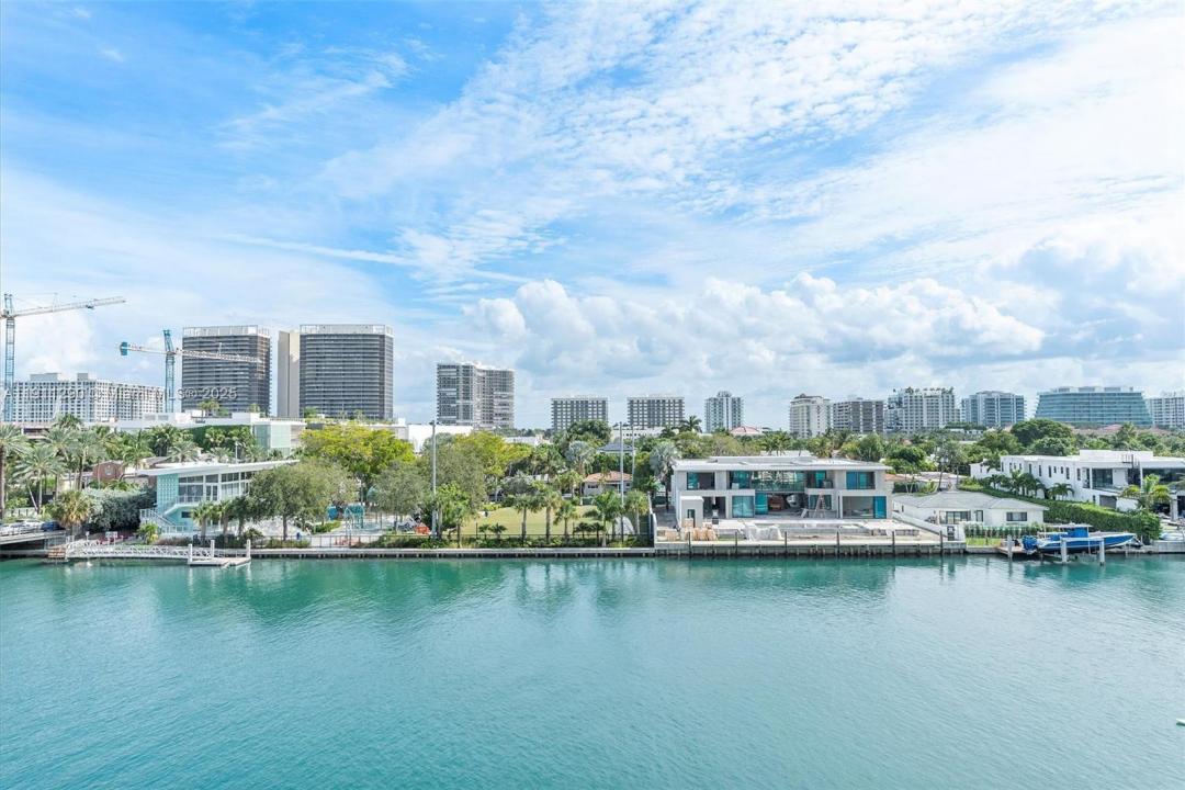 9521 E Bay Harbor Dr 604, Bay Harbor Islands, Florida 33154, Estados Unidos