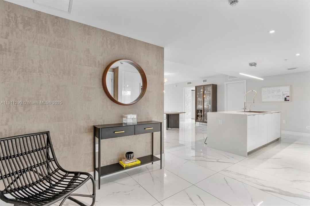 9521 E Bay Harbor Dr 604, Bay Harbor Islands, Florida 33154, Estados Unidos