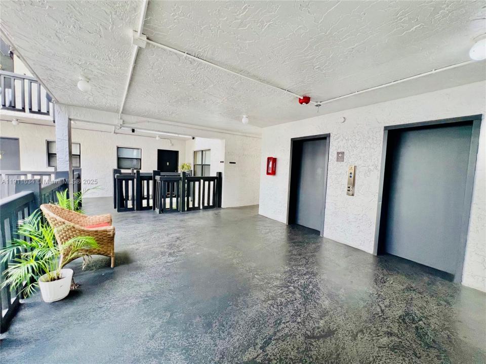 1021 Mockingbird Ln 215, Plantation, Florida 33324, Estados Unidos