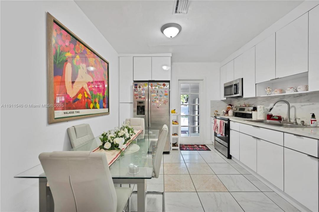 1145 Kasim St, Opa-Locka, Floride 33054, États-Unis