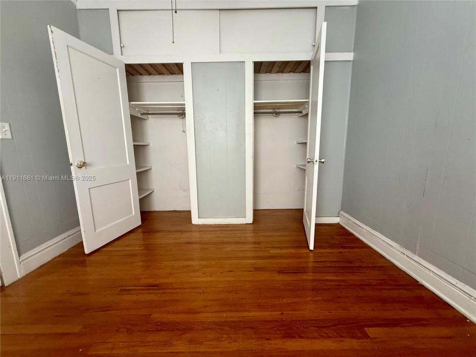 114 Antilla Ave 2, Coral Gables, Florida 33134, Amerika Birleşik Devletleri