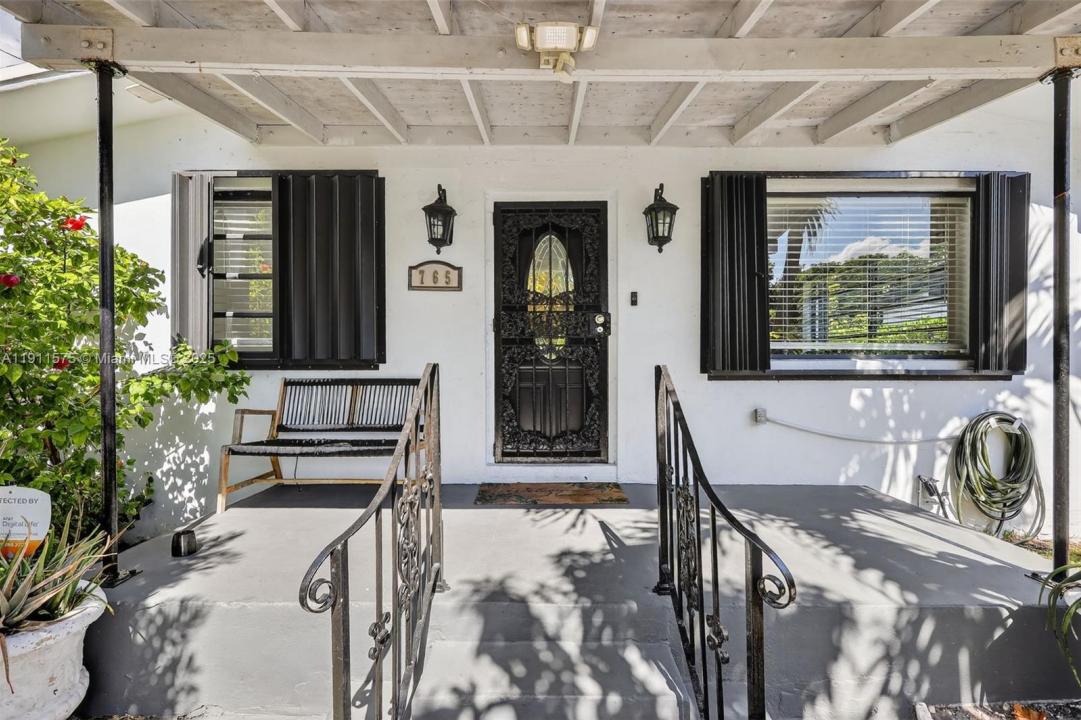 765 NW 46th St, Miami, فلوريدا 33127, الولايات المتحدة