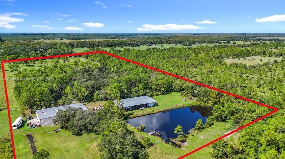 1432 Silver Lake Rd, Florida 33471, USA