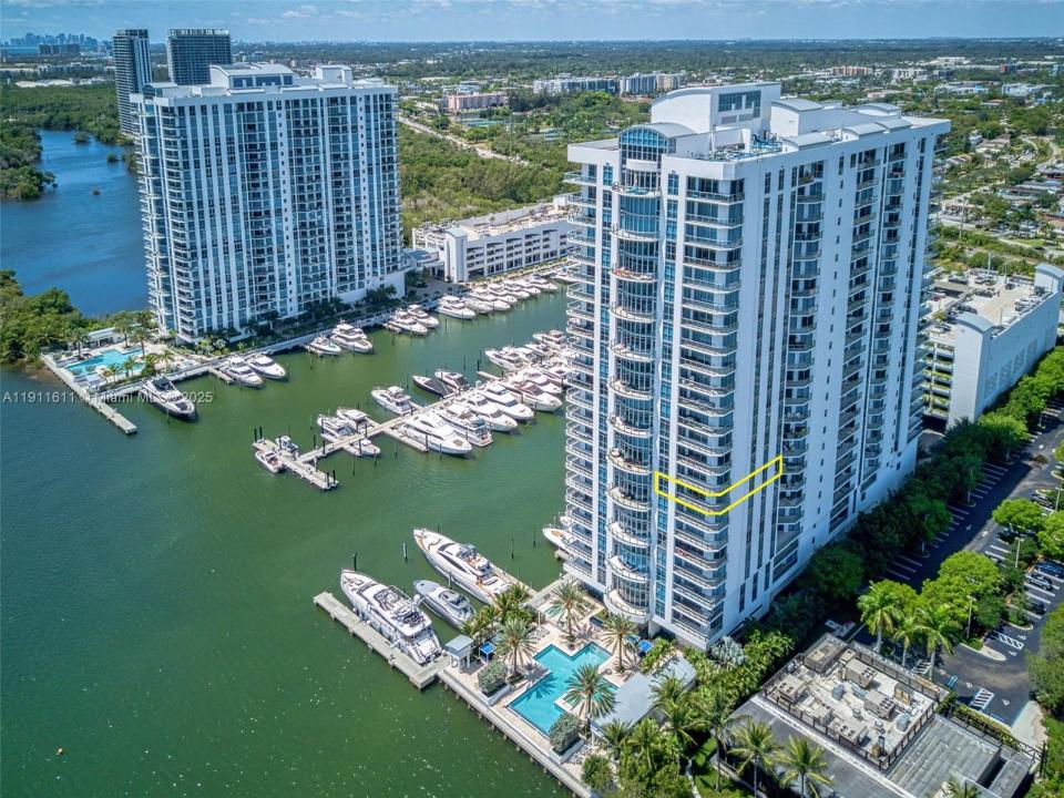 17301 Biscayne Blvd 910, North Miami Beach, Florida 33160, USA