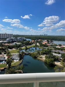 16500 Collins Ave 1455, Sunny Isles Beach, Florida 33160, USA