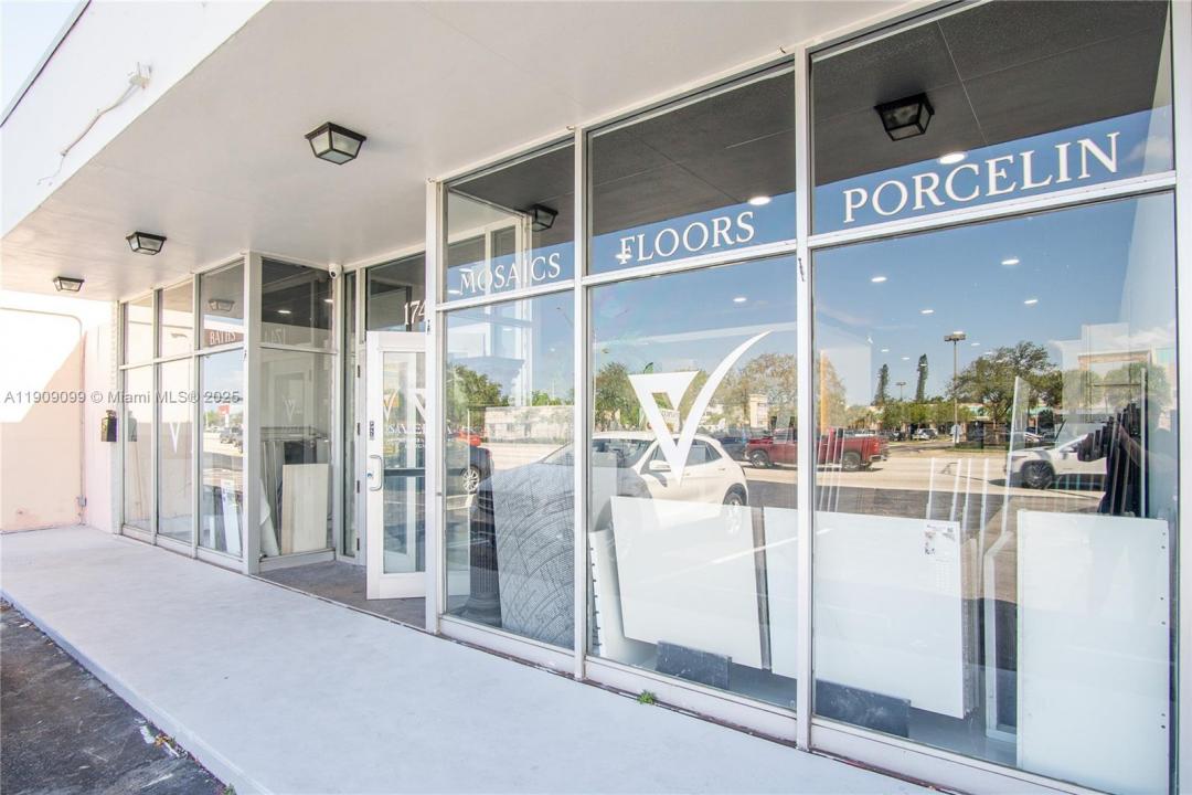 1744 E Commercial Blvd, Fort Lauderdale, פלורידה 33334, ארצות הברית של אמריקה 