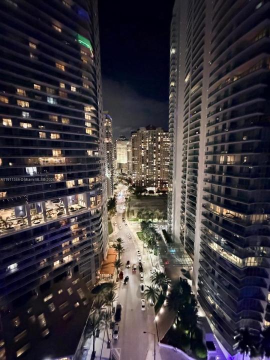 218 SE 14th St 2102, Miami, Flórida 33131, Estados Unidos