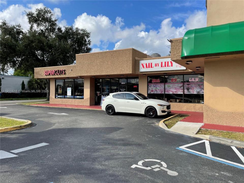 5845 Hollywood Blvd 2nd Fl, Hollywood, Flórida 33021, Estados Unidos