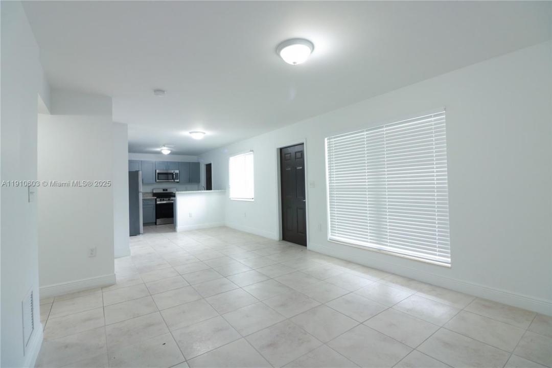 1955 NW 5th Pl 3, Miami, Florida 33136, Amerika Birleşik Devletleri