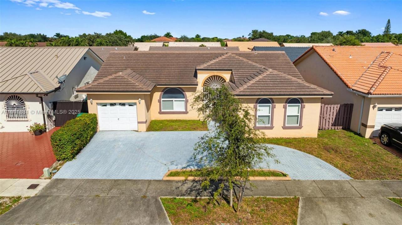 8761 NW 142nd St, Miami Lakes, フロリダ 33018, アメリカ合衆国