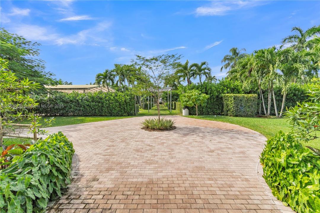 Miami, Florida 33187