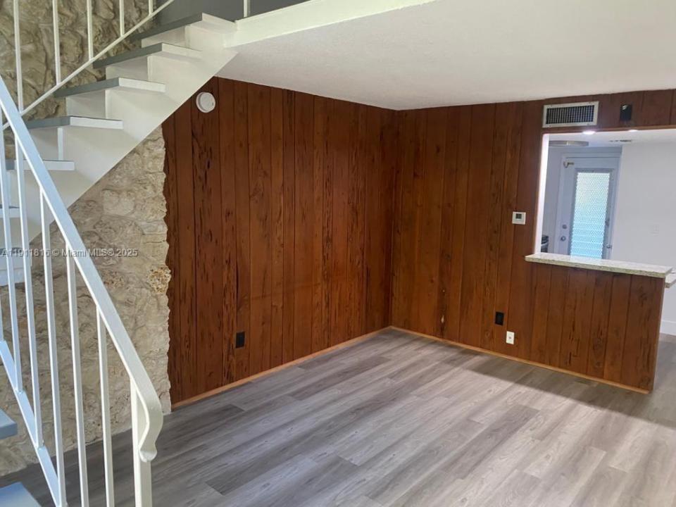 24 Calabria Ave 10, Coral Gables, Flórida 33134, Estados Unidos