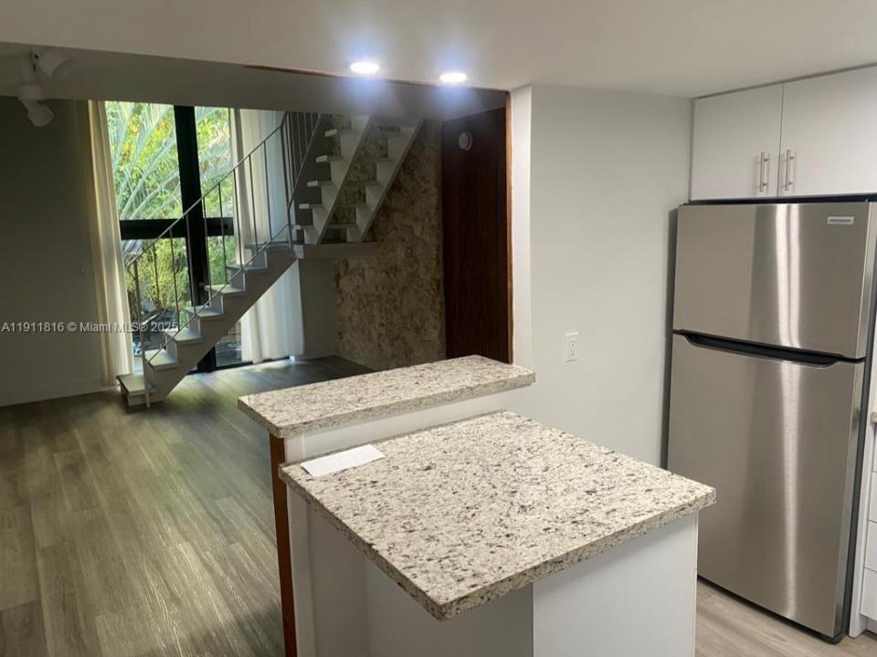 24 Calabria Ave 10, Coral Gables, Flórida 33134, Estados Unidos