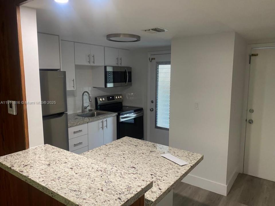 24 Calabria Ave 10, Coral Gables, Flórida 33134, Estados Unidos