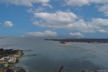 31 Harbour Road, North Hempstead, New York 11024, États-Unis