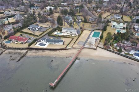 31 Harbour Road, North Hempstead, New York 11024, États-Unis
