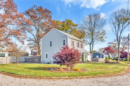 93 Grotto Avenue, Warwick, Rhode Island 02888, États-Unis