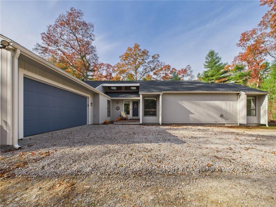 22 Deer Run Road, Richmond, Rhode Island 02812, États-Unis