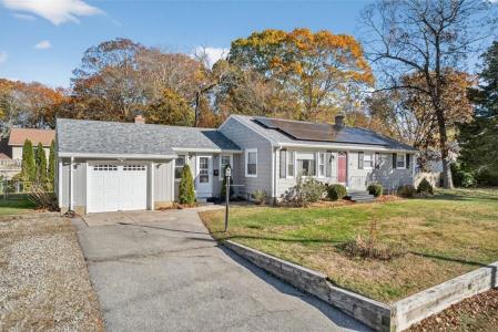 140 Promenade Street, Barrington, Rhode Island 02806