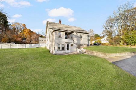 53 Maple Avenue, North Smithfield, Rhode Island 02824, Stati Uniti