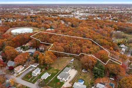 101 Cobble Hill Road, Lincoln, Rhode Island 02865, USA