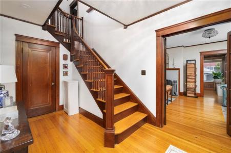 142 Ridge Street, Pawtucket, Rhode Island 02860, USA