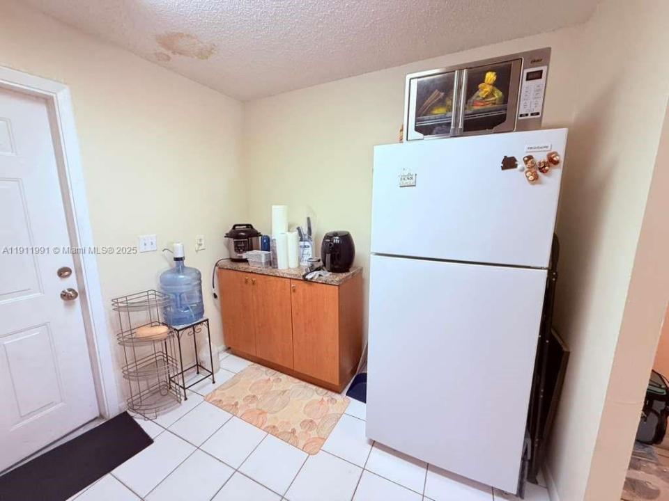 850 E Commercial Blvd 109A, Oakland Park, Florida 33334