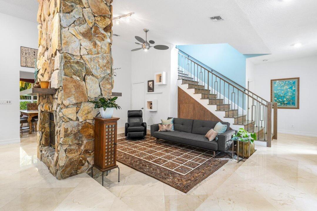 359 E Ocean Avenue, HYPOLUXO ISLAND, Lantana, Florida 33462, USA