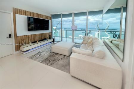 465 Brickell Ave 4705, Miami, Florida 33131, USA