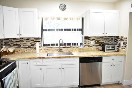 4867 Hawkwood Rd B, Boynton Beach, Florida 33436, USA