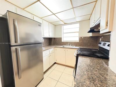 725 NE 4th St 204, Hallandale Beach, Florida 33009, USA