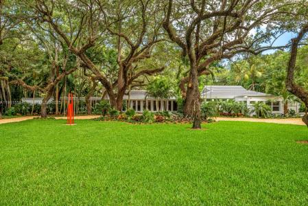 11015 Lakeside Dr, Coral Gables, Florida 33156