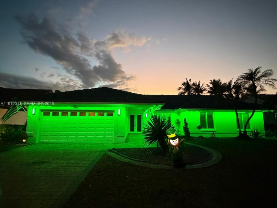 260 NW 121st Ter, Coral Springs, Florida 33071, USA