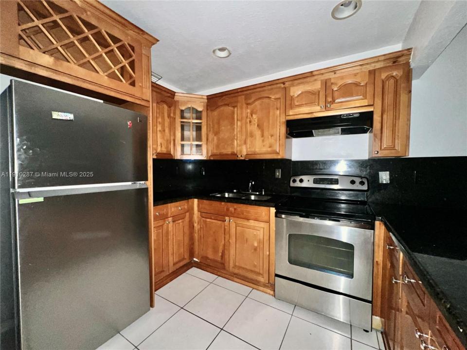 6095 W 19th Ave 412, Hialeah, Florida 33012