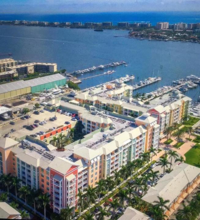 236 Moorings Dr 236, Lantana, Florida 33462