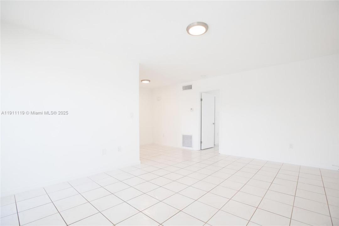 1060 NE 78th St Rd 10, Miami, Florida 33138