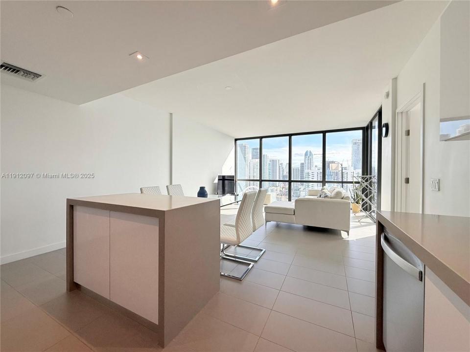 1600 NE 1st Ave 3210, Miami, Florida 33132