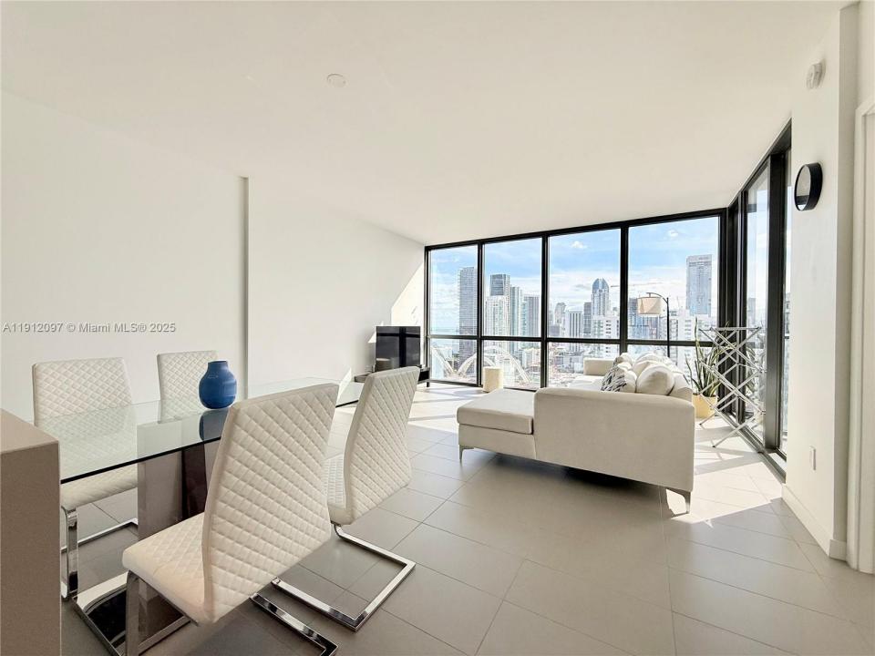 1600 NE 1st Ave 3210, Miami, Florida 33132