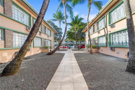 301 86th St 5, Miami Beach, Florida 33141, USA