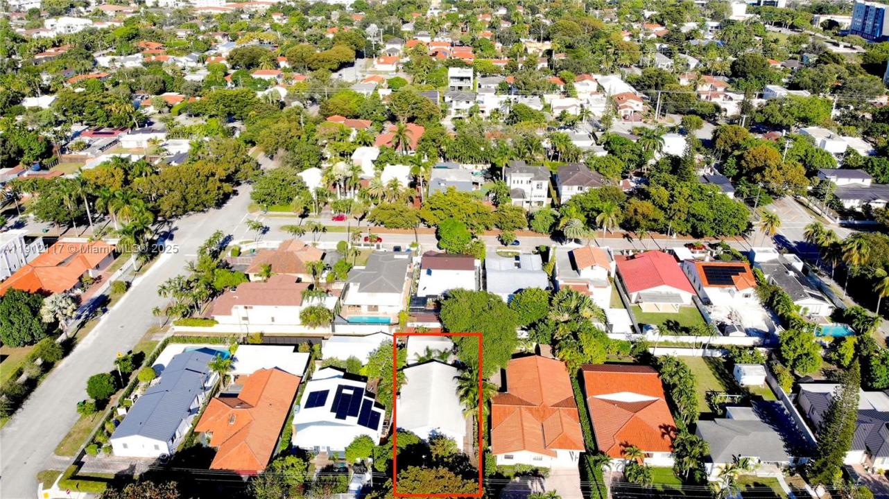 445 SW 24th Rd, Miami, Florida 33129